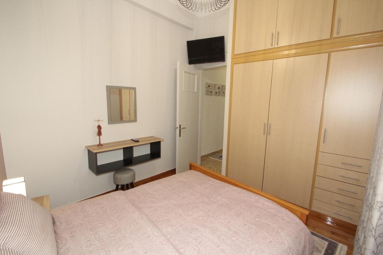 Apartment Bratis House *