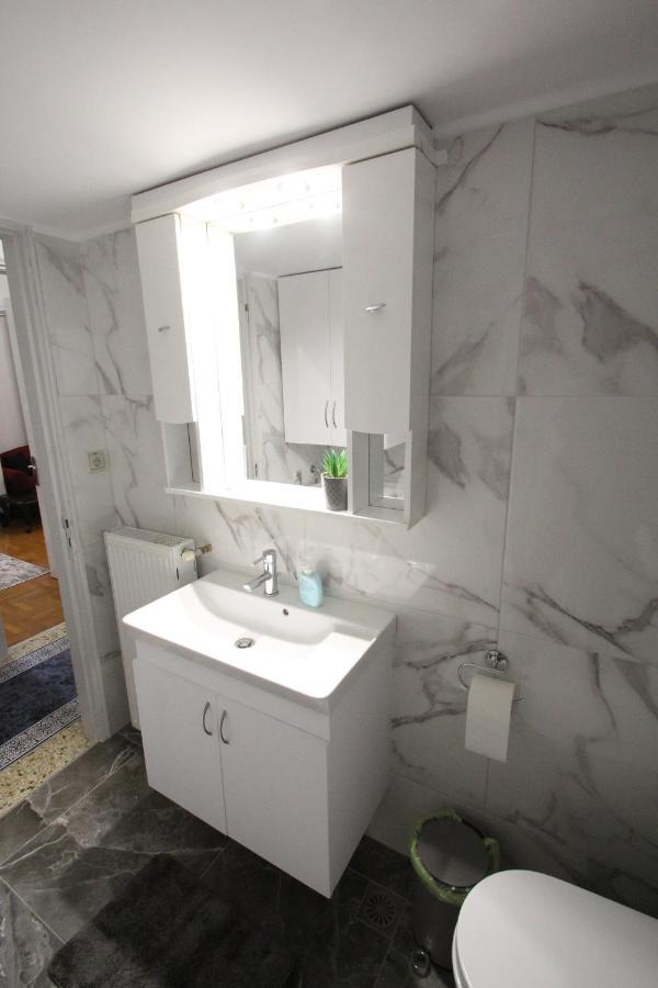Bratis House Athens