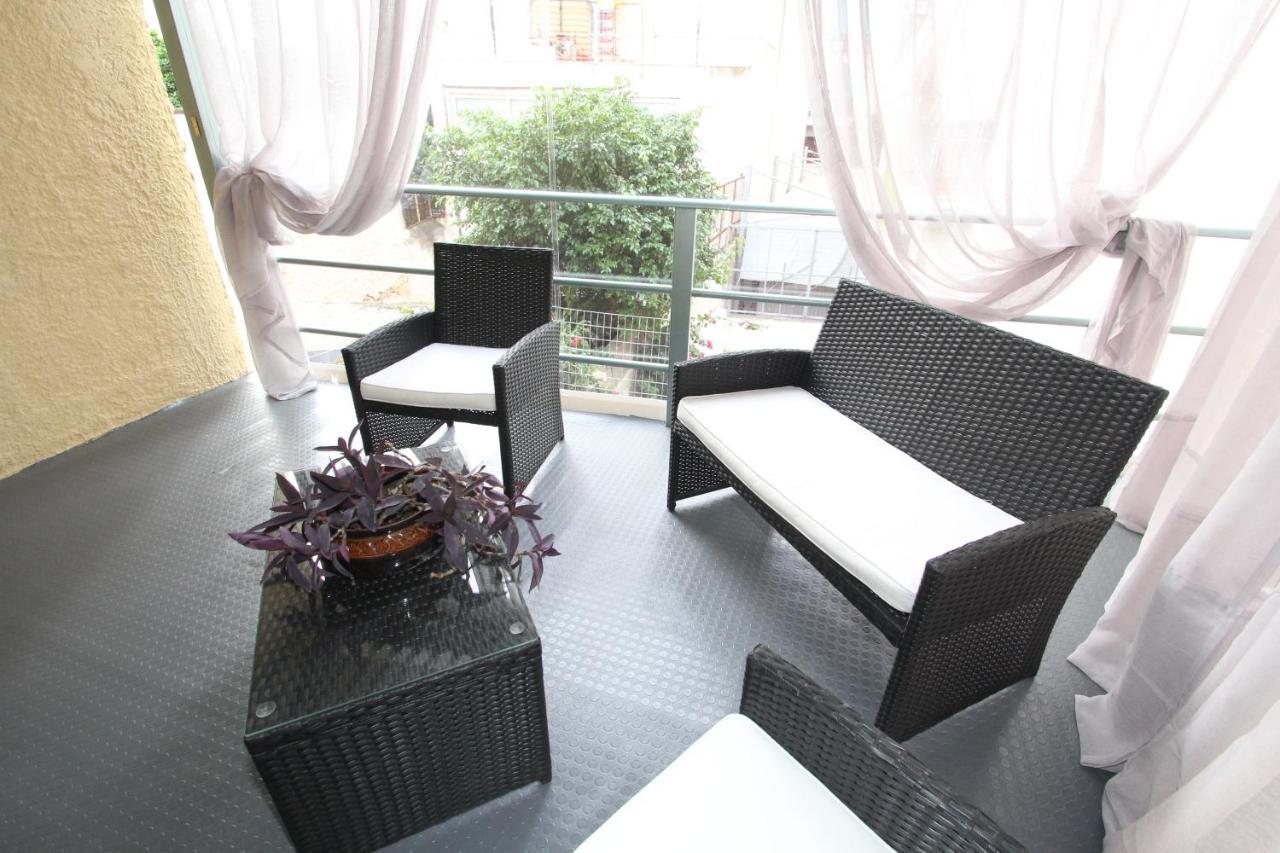 Apartment Bratis House *